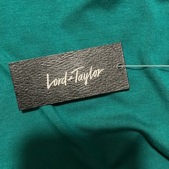 Lord & Taylor Flowy V-neck top - Picture 6 of 8